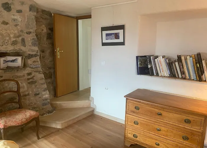 Апартаменты Tournicolette - 52 M2 Charme Fou Шардон